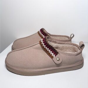 Taupe Embroidered Slip On Faux Fur Lined Vegan Suede Winter Slippers Women’s 10